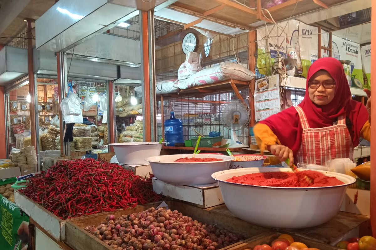 Harga cabai merah di pasar raya Padang Rp46.000 per kilogram