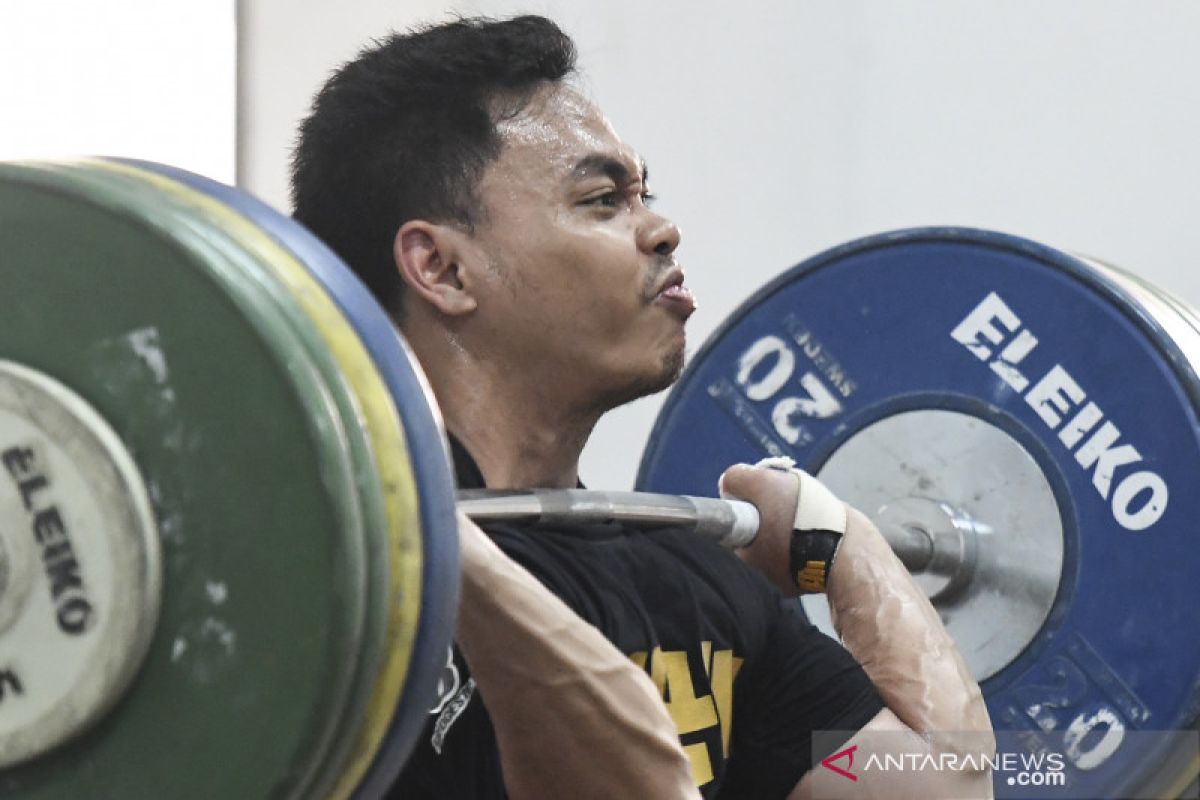 Lifter Eko Yuli tetap latihan saat puasa Ramadan