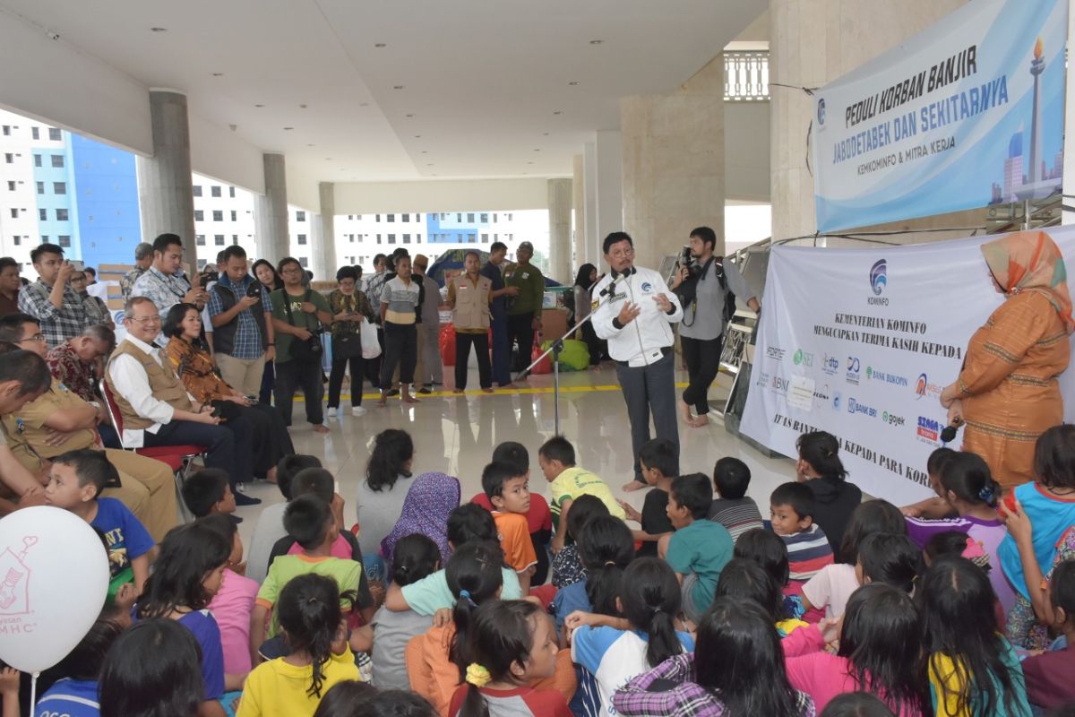 Kominfo salurkan bantuan untuk korban banjir Jabodetabek