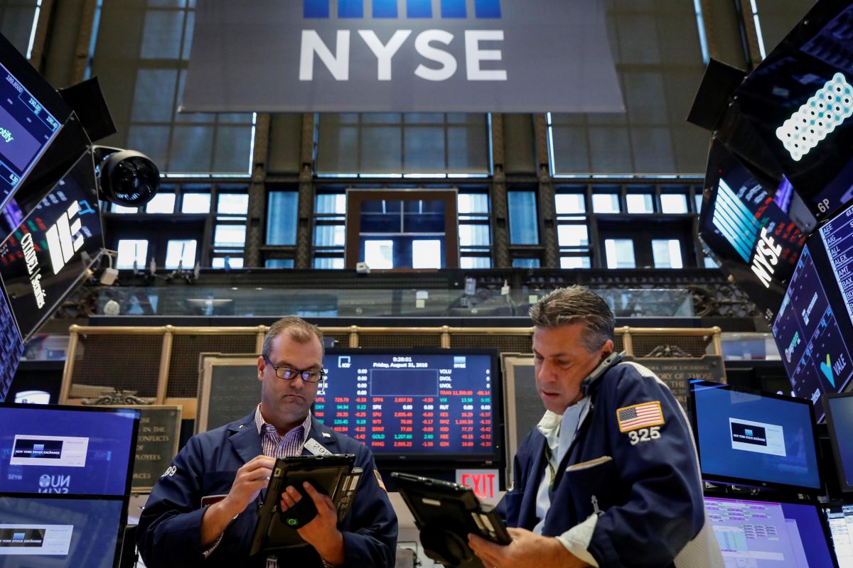 Wall Street dibuka beragam di tengah ketegangan AS-Iran