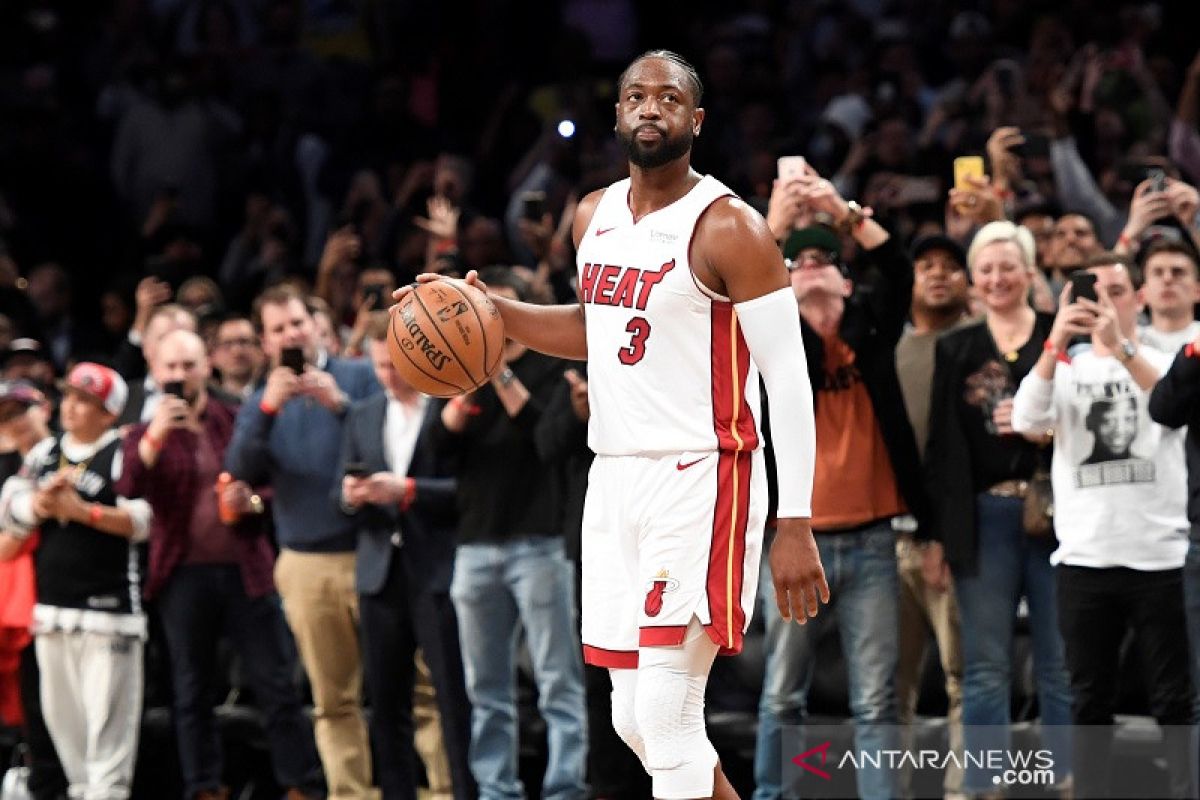 Heat gelar perayaan tiga hari beruntun pensiunkan nomor Dwyane