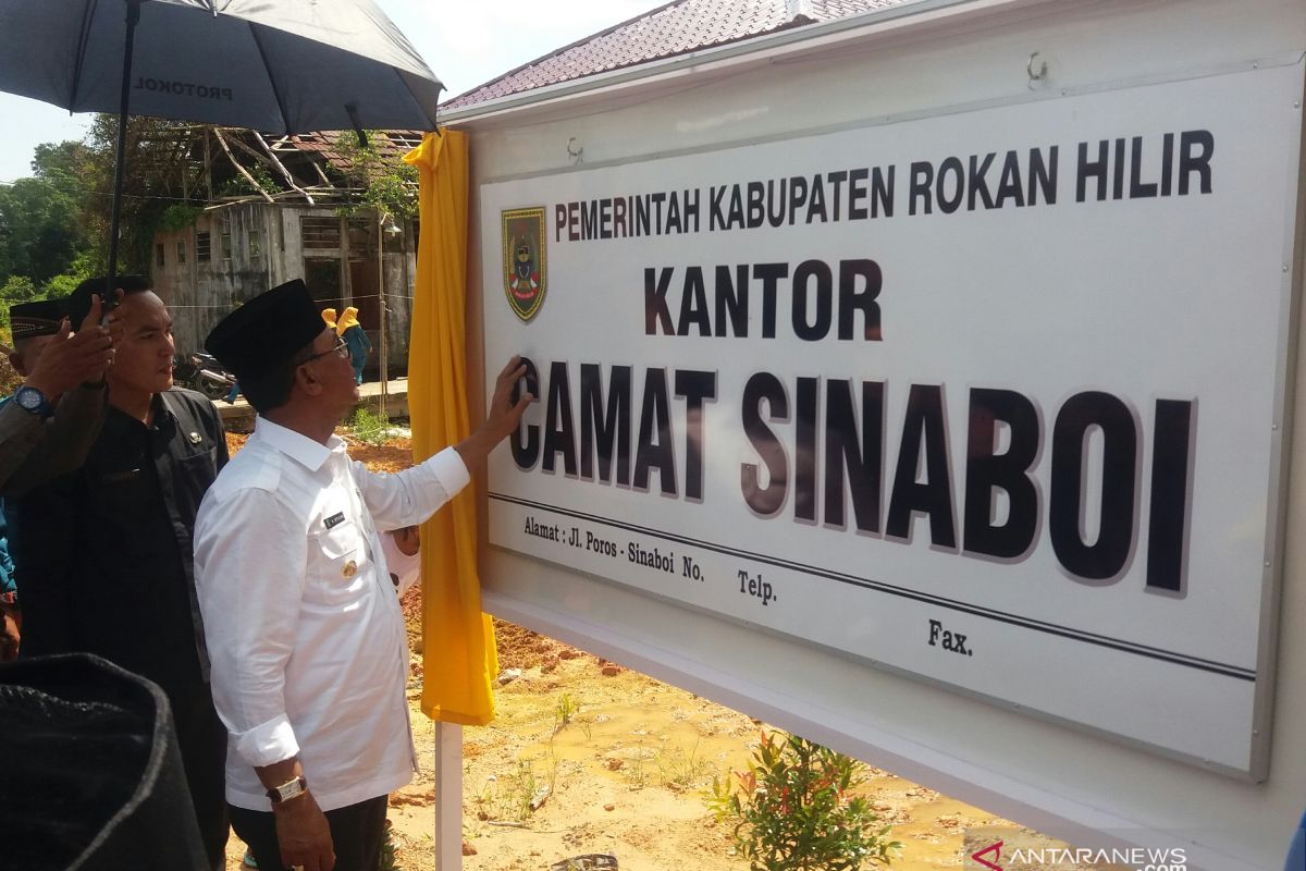 Bupati Rohil resmikan Kantor Camat Sinaboi. Ini pesan mengejutkan Bupati