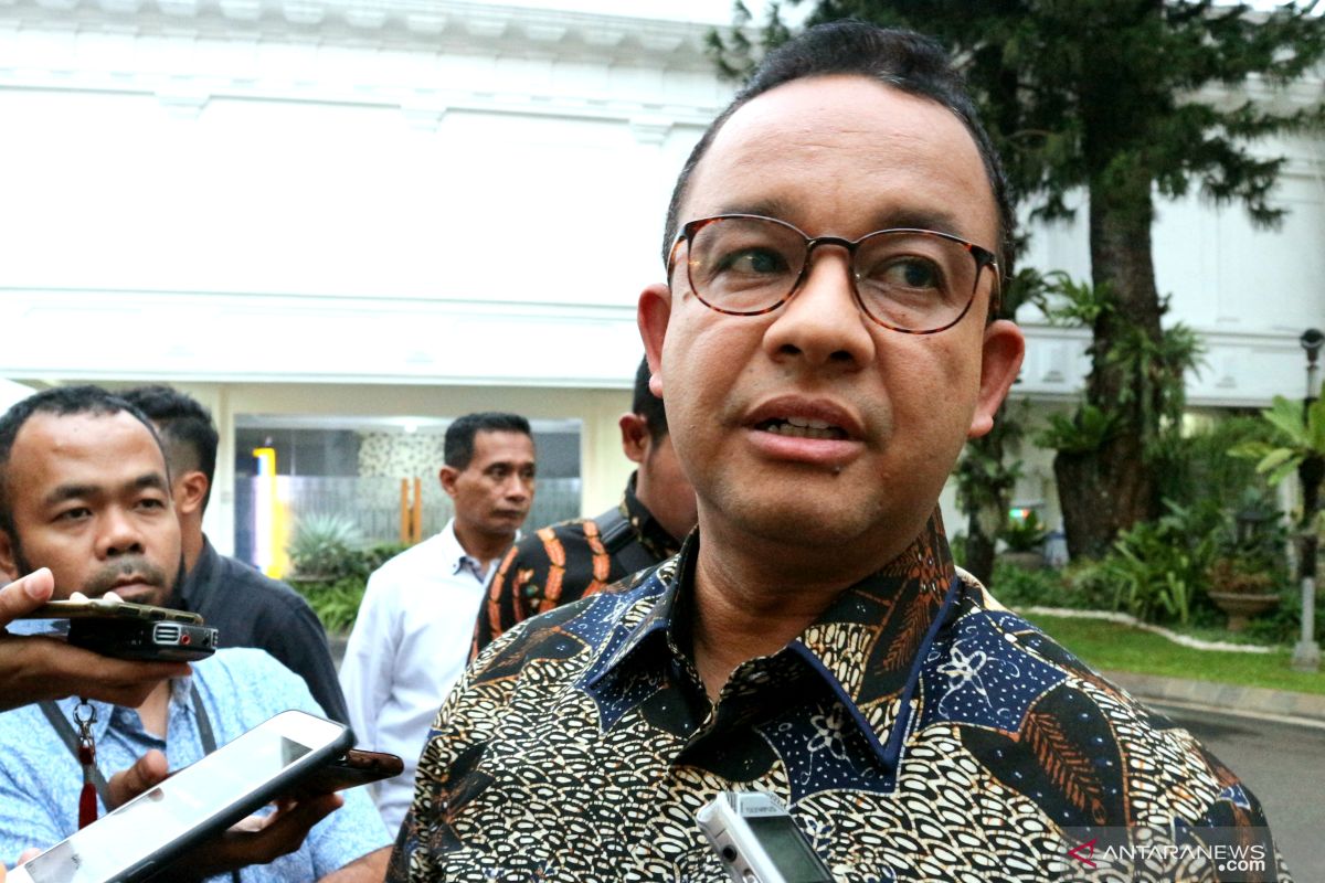 Anies Baswedan datangi pesantren milik keluarga wakil gubernur Jabar