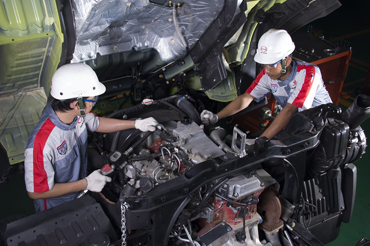 Pabrik Hino Indonesia berhenti sementara untuk produksi