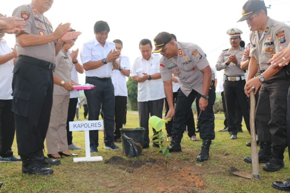 PTPN 4 Pabatu dukung Polres lakukan penghijauan