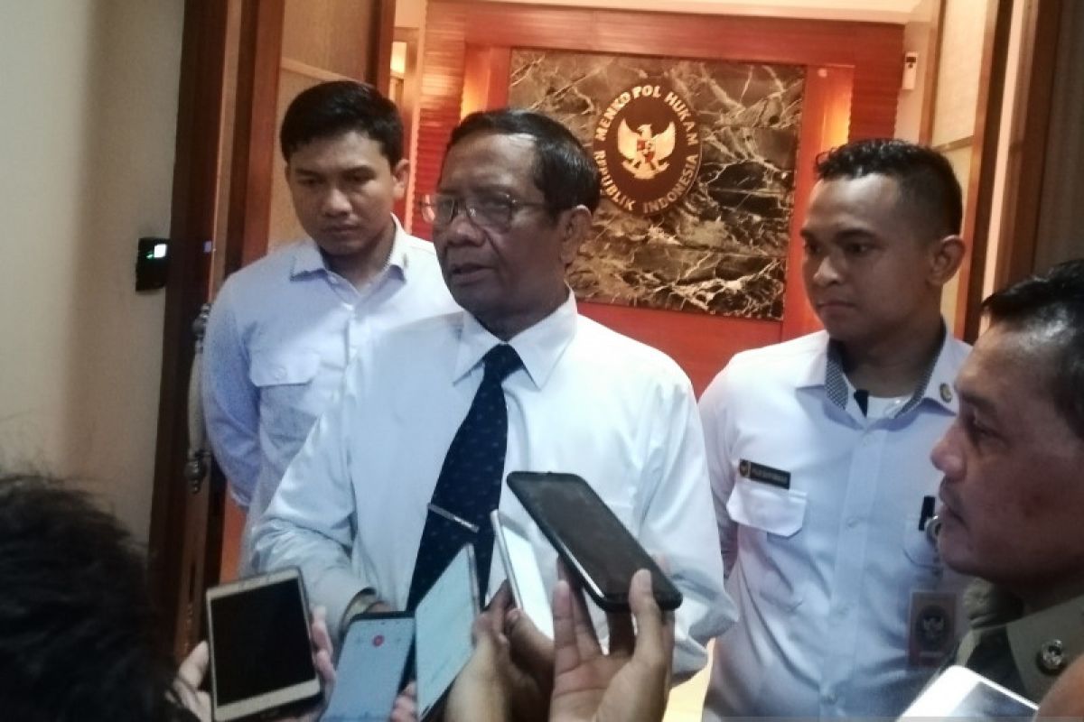 Menko Polhukam Mahfud MD ajak masyarakat isi kegiatan perekonomian di Laut Natuna