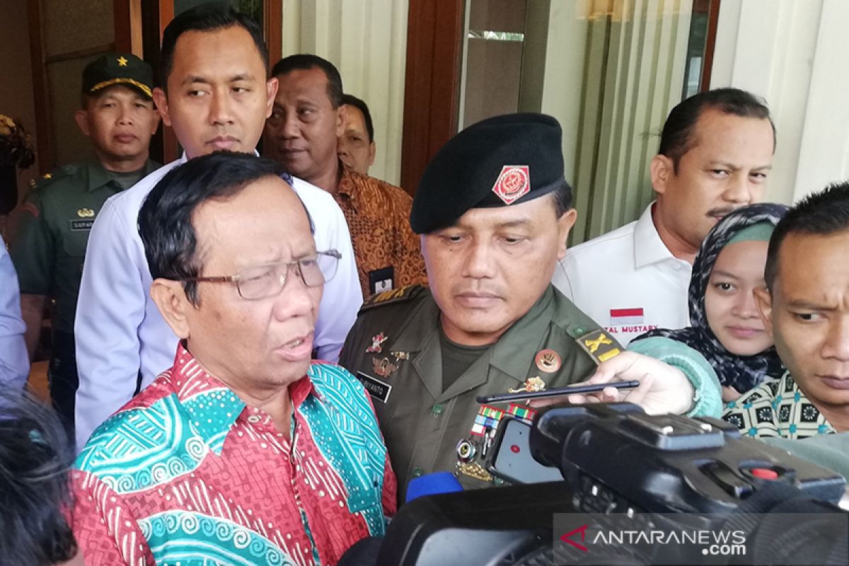 OTT Bupati Sidoarjo, Mahfud: Bukti KPK tidak lemah