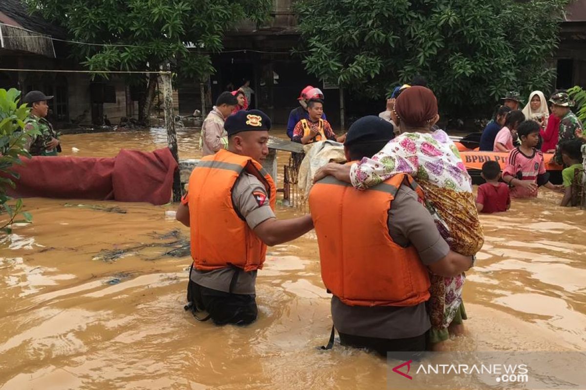 Wakapolda Kalsel: Semua bersinergi dalam penanganan bencana