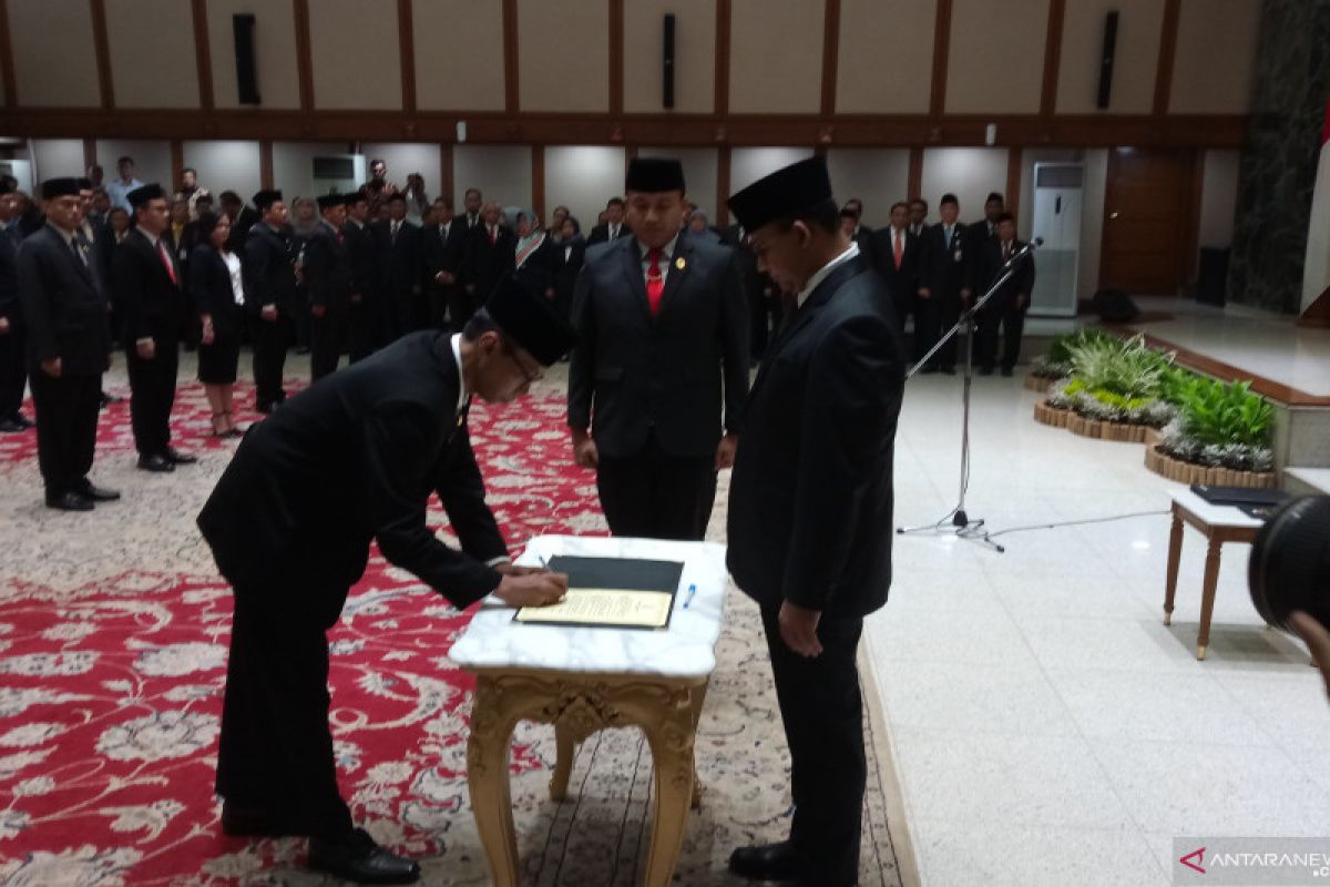 Anies lantik 18 pejabat tinggi pratama Pemprov DKI Jakarta