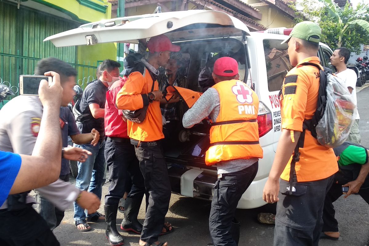 Jasad Akbar ditemukan 8 kilometer dari lokasi hanyut