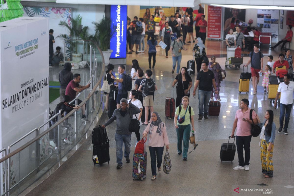 2019, penumpang lewat Bandara I Gusti Ngurah Rai tumbuh 2 persen