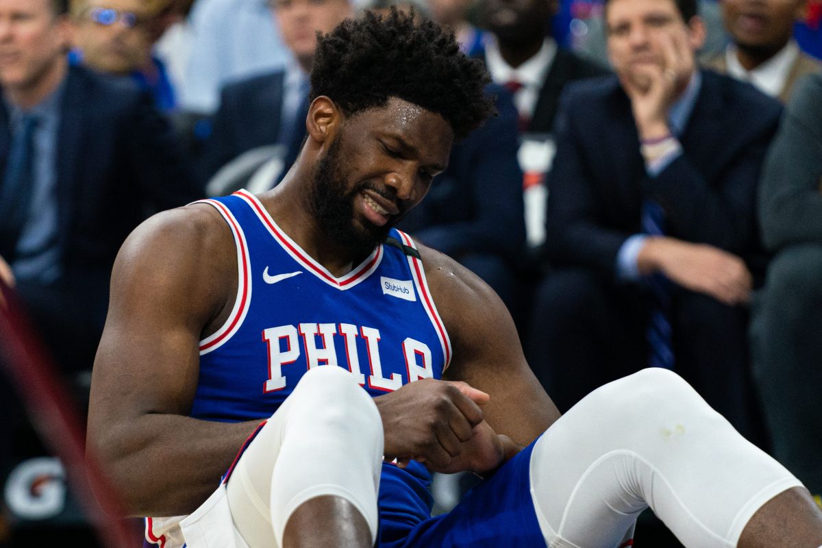 Joel Embiid absen membela 76ers hadapi Celtics