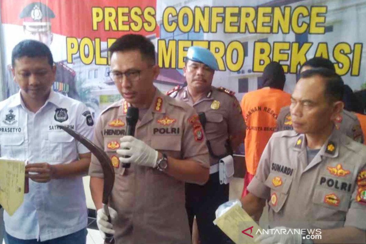 Polisi Bekasi ungkap motif pembacokan di kantor kecamatan