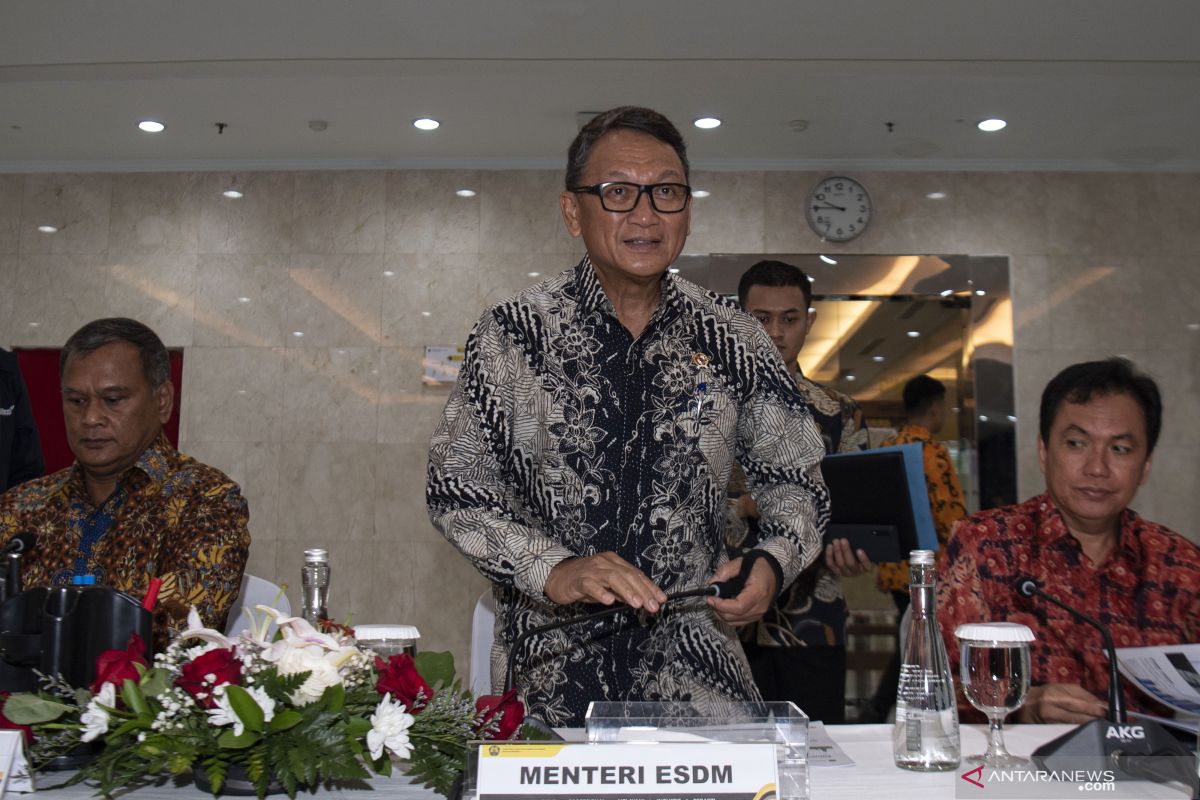 Kementerian ESDM targetkan kapasitas listrik 2020 sebesar 74,8 GW