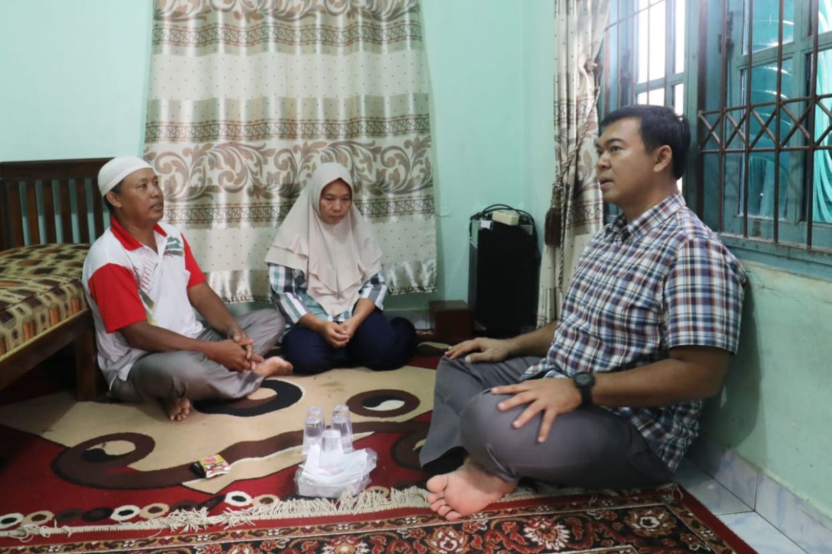 Rycko kunjungi keluarga Akbar korban hanyut
