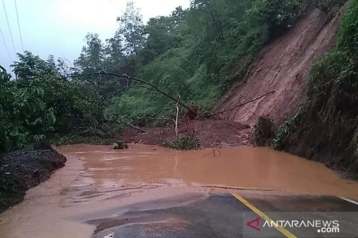 Gubernur Sumsel perintahkan  BPBD turun ke lokasi banjir Lahat