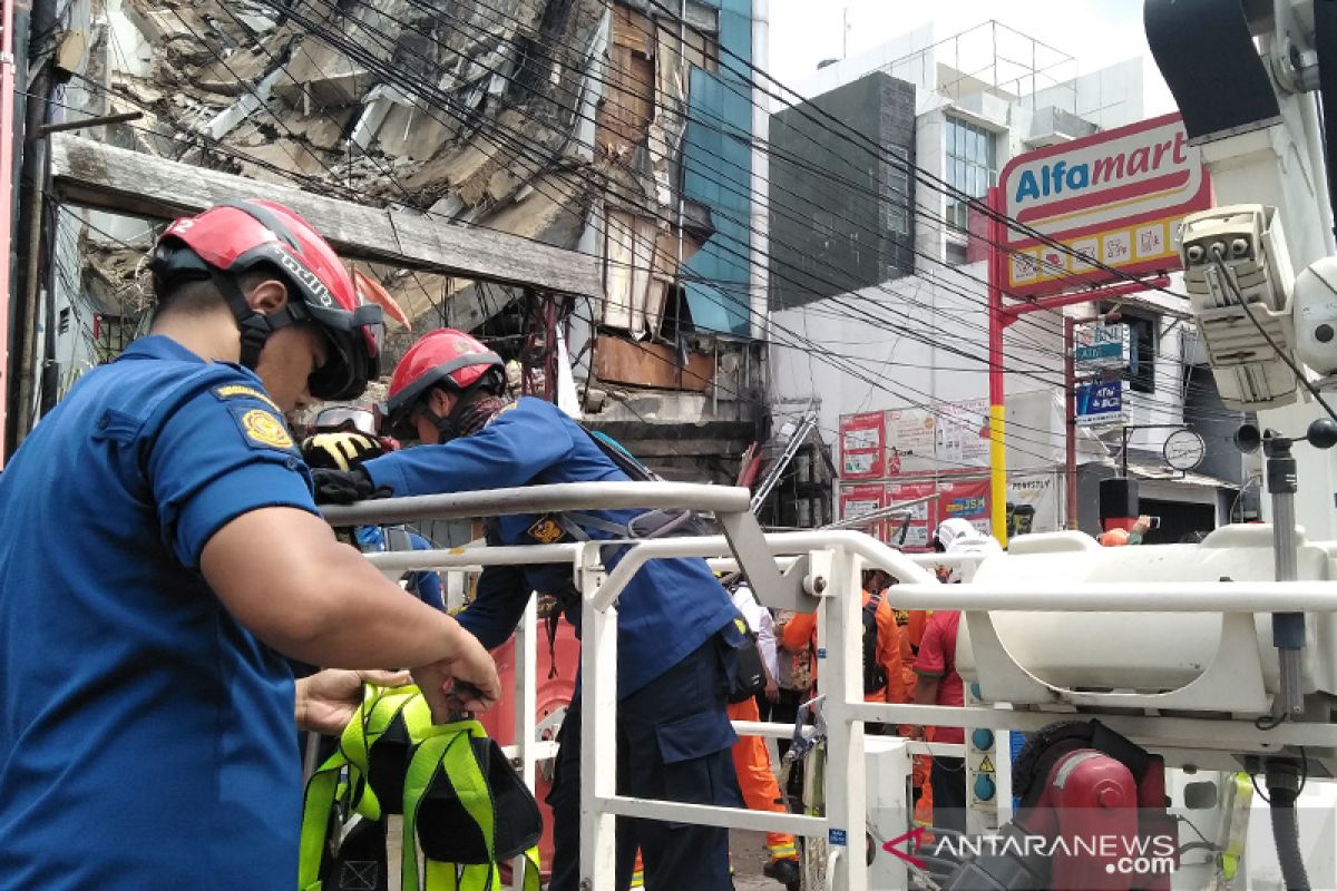 Saksi kasus gedung roboh di Slipi bertambah menjadi 12 orang