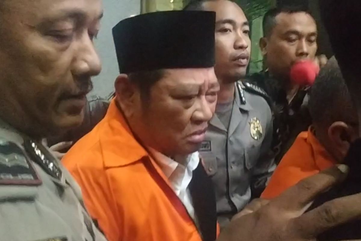 Bupati Sidoarjo Saiful Ilah ditahan di Rutan KPK