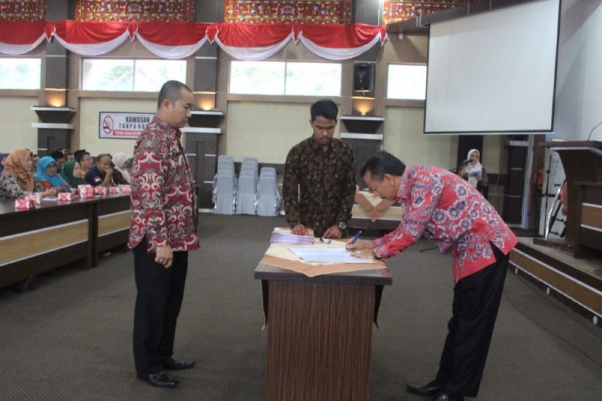 46 pejabat eselon IV di lingkup Sekretariat Daerah Kabupaten Solok serah terima jabatan