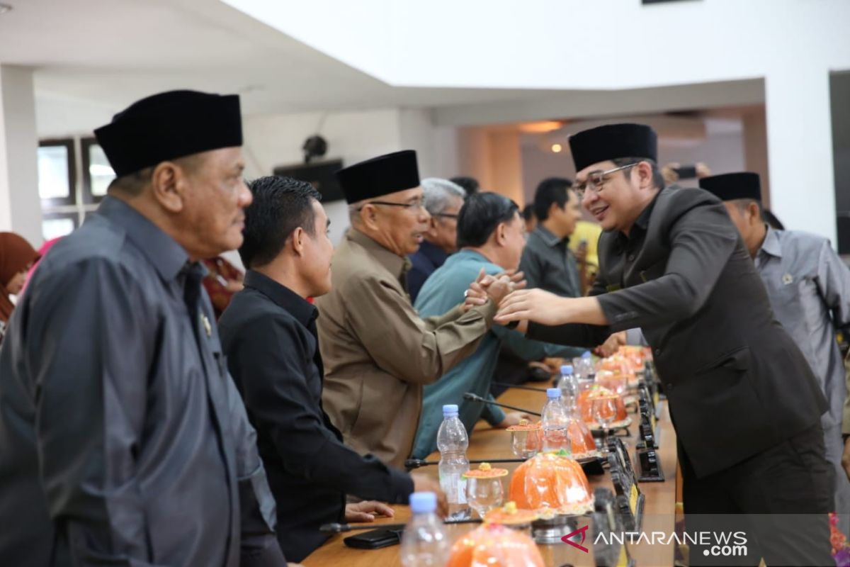 Pemkot Palu dan legislator diminta seriusi setiap agenda DPRD Palu