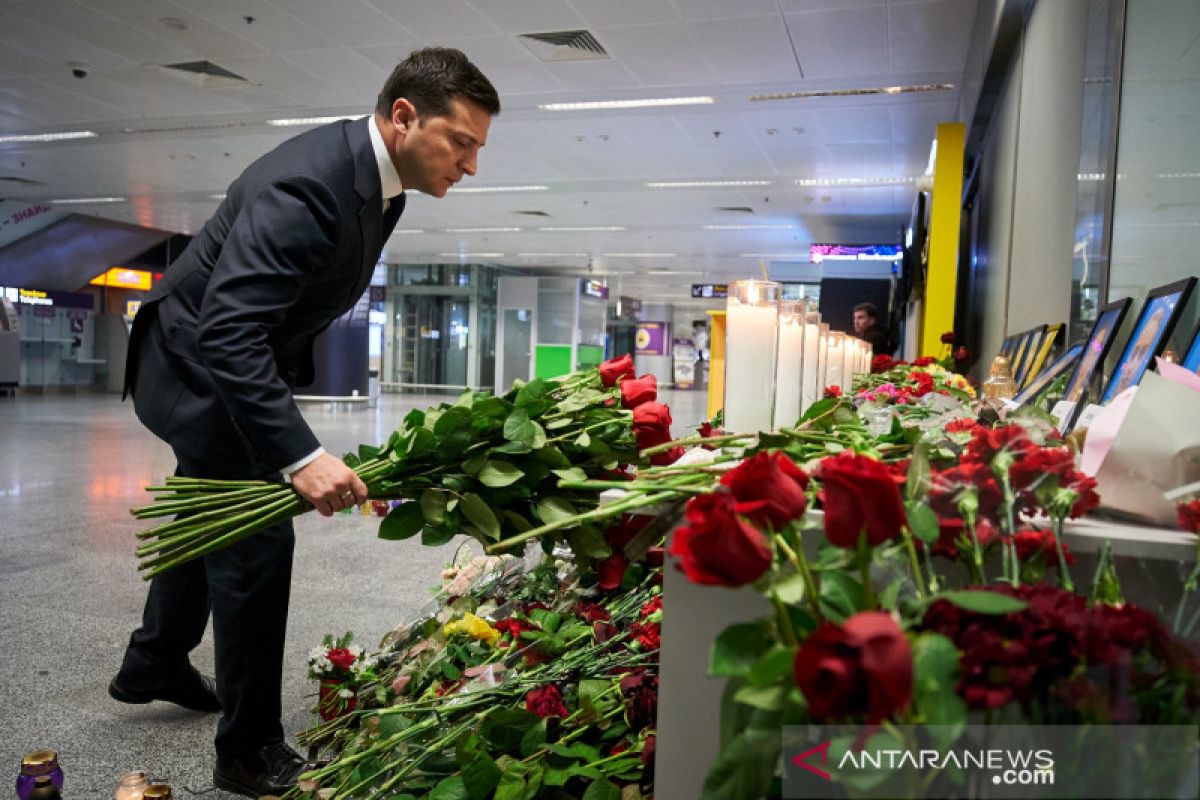 Presiden Ukraina desak penyelidikan penuh atas penembakan pesawatnya