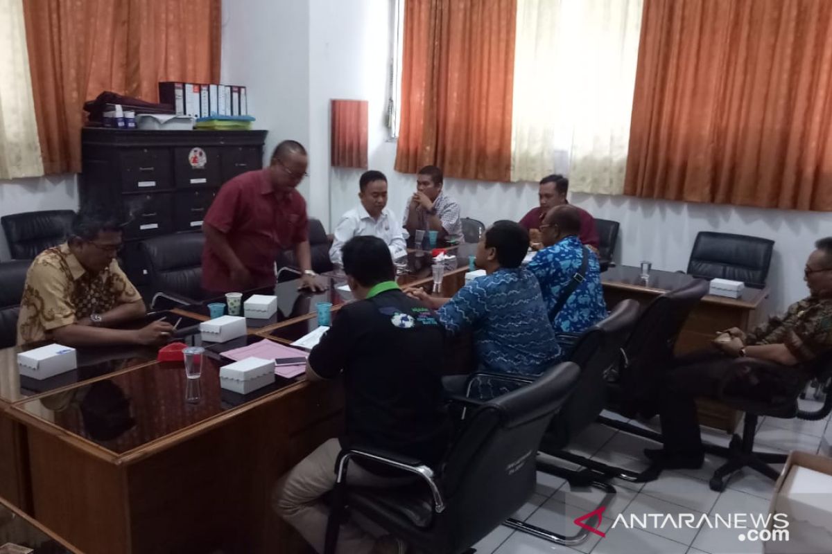 Komisi III DPRD Situbondo panggil kepala OPD klarifikasi proyek molor