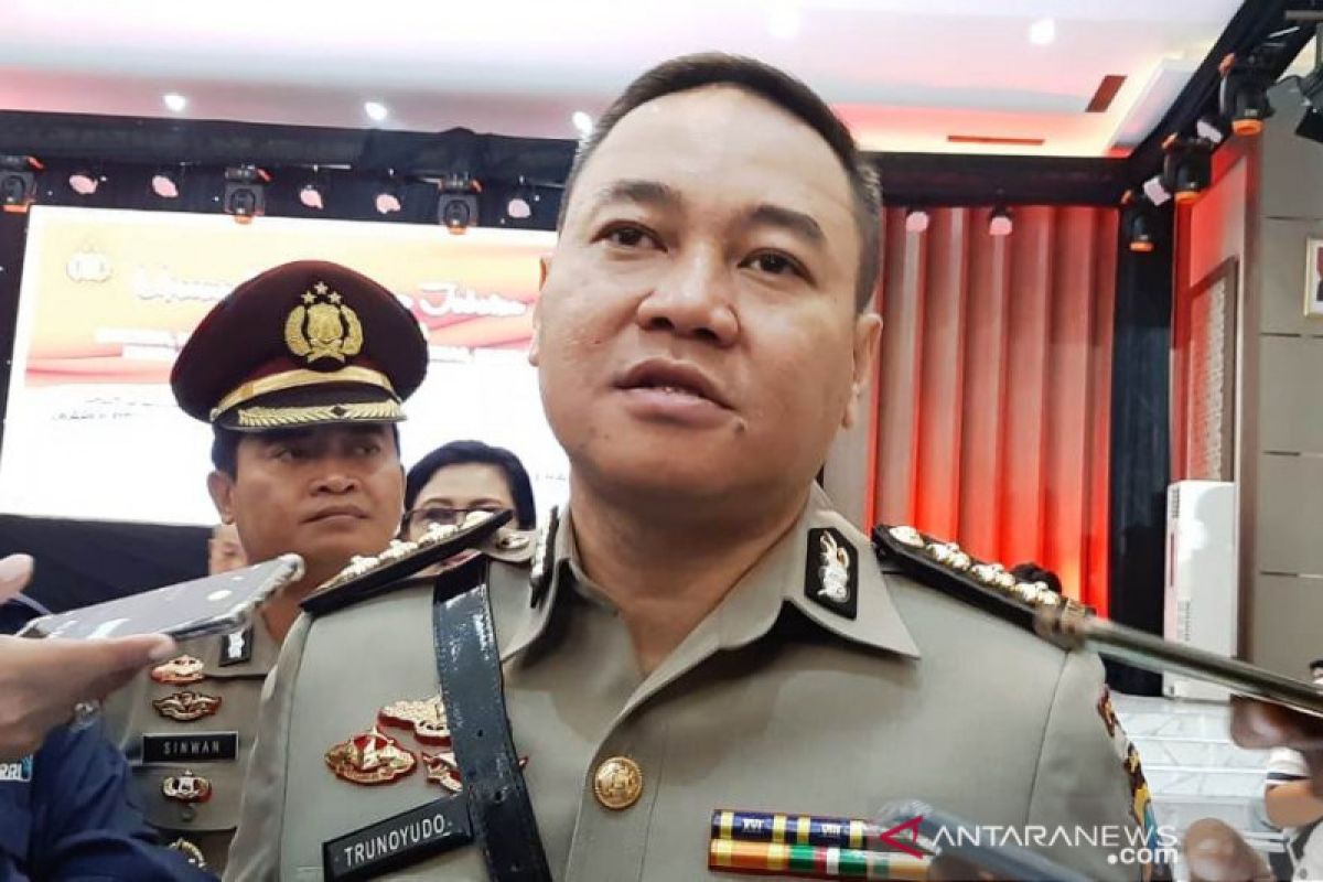 Polda Jatim panggil empat artis terkait kasus investasi bodong