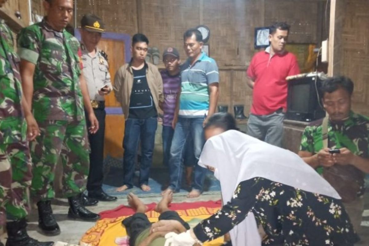 Sesak napas tak kunjung sembuh, seorang kakek gantung diri