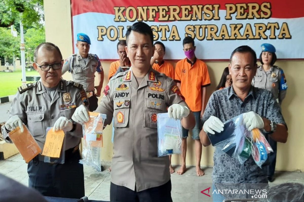 Enam tersangka kasus narkoba termasuk residivis diperiksa Polresta Surakarta