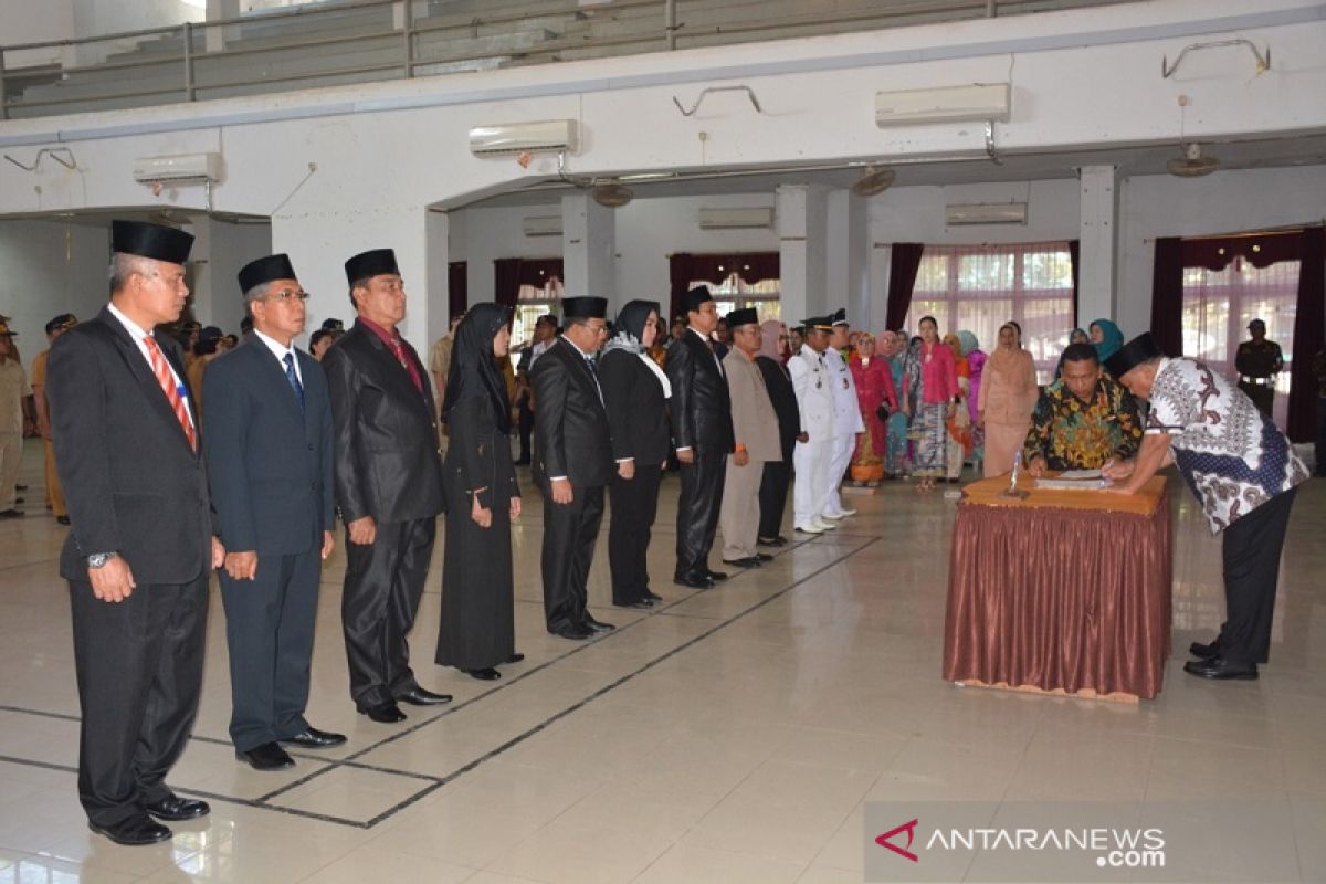 Wali kota lantik 101 pejabat Pemkot Sibolga, Binner Lumbangaol Pj Kadis Kominfo