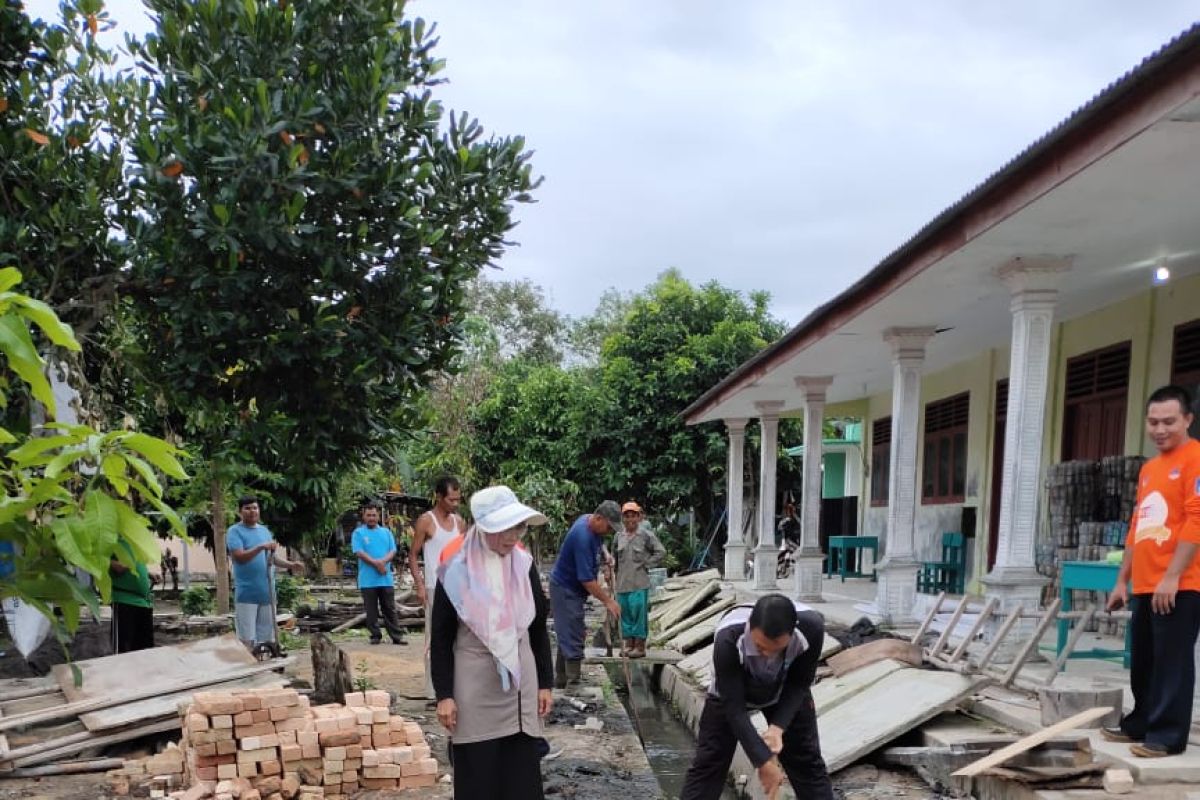 Bupati Bangka Tengah ajak masyarakat budayakan hidup gotong royong