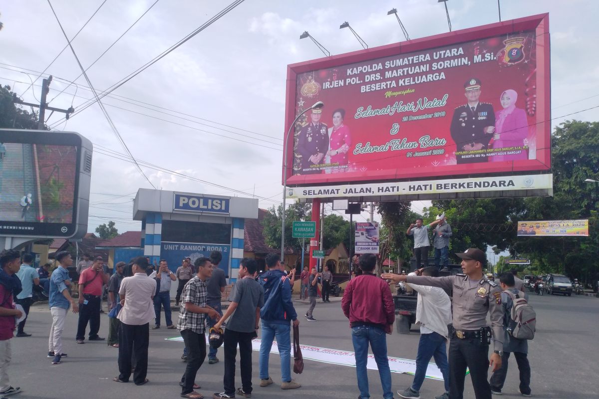 Aktivis Labuhanbatu mewanti-wanti Bupati Labura serius urus bencana banjir