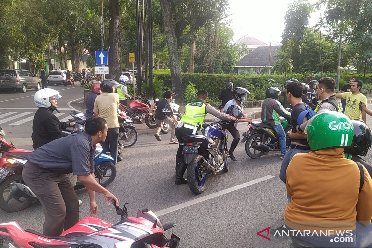 Puluhan pelajar di Kota Medan terlibat tawuran