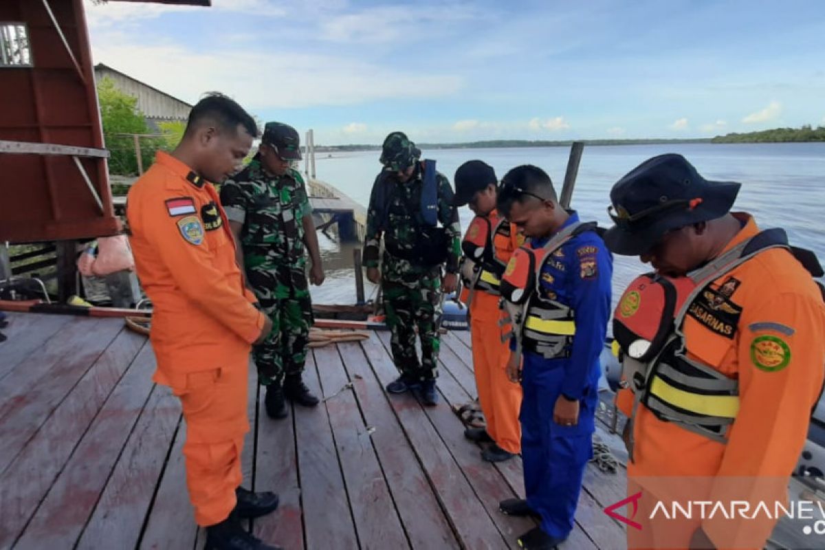 Tim SAR gabungan Asmat kembali cari korban perahu tenggelam