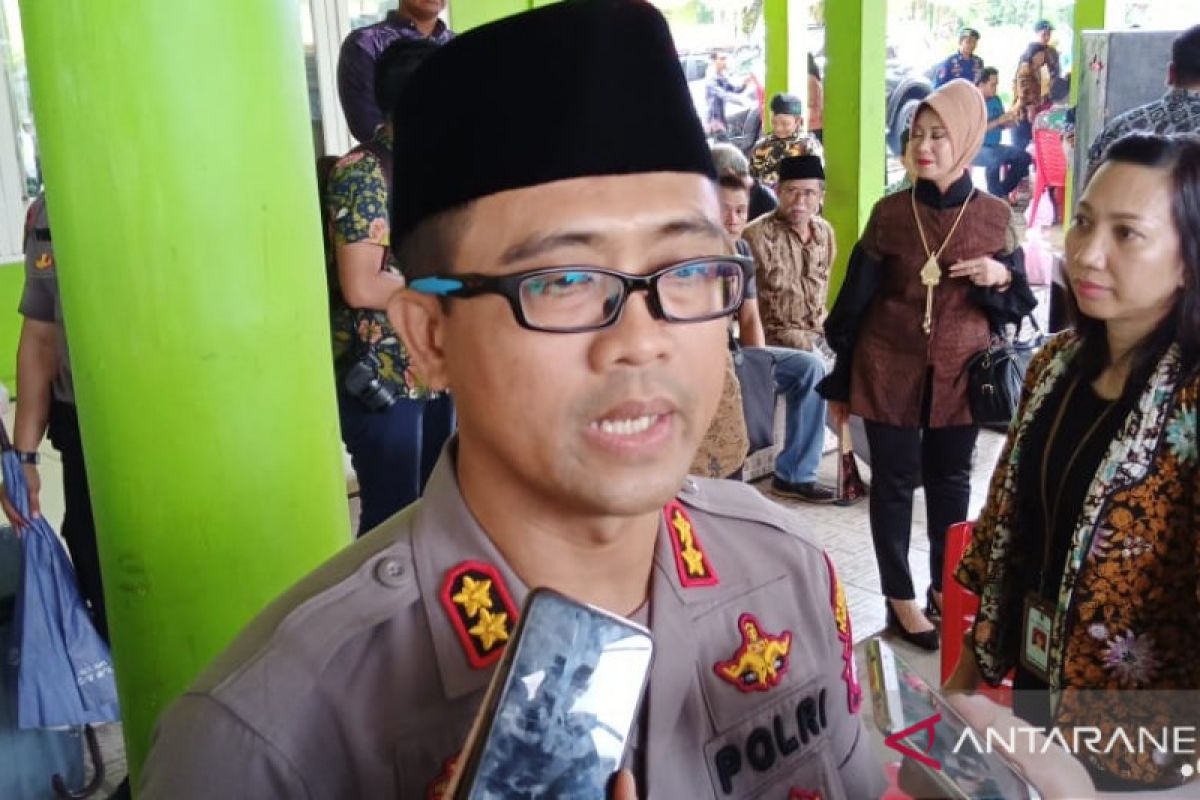 Polisi olah TKP lanjutan dugaan ledakan keras di Kota Ketapang