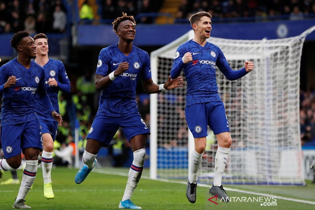 Chelsea tekuk Burnley tiga gol tanpa balas