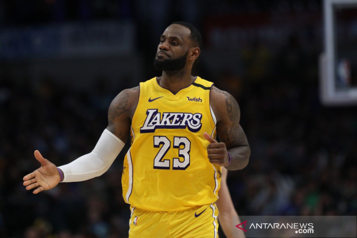 Lakers lewati Mavericks demi tujuh kemenangan beruntun