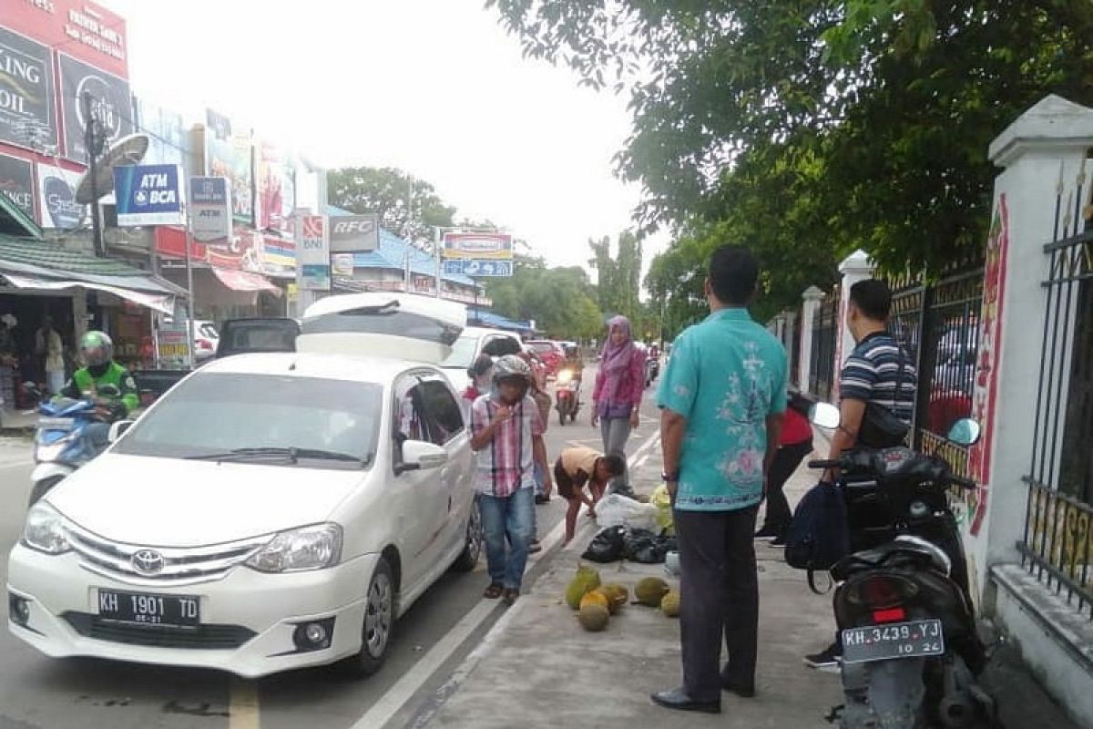 Dishub 'berantas' parkir liar marak di Palangka Raya