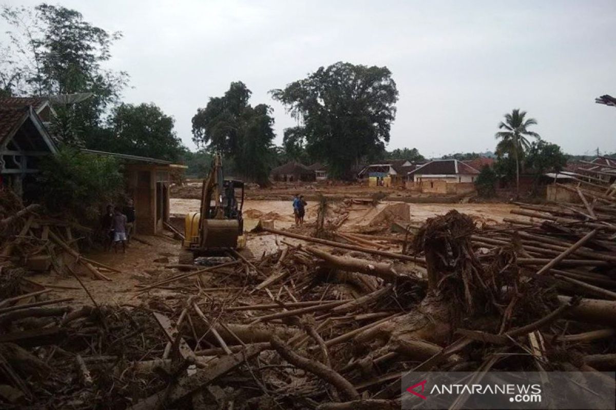 18 pesantren di Lebak rusak berat diterjang banjir bandang