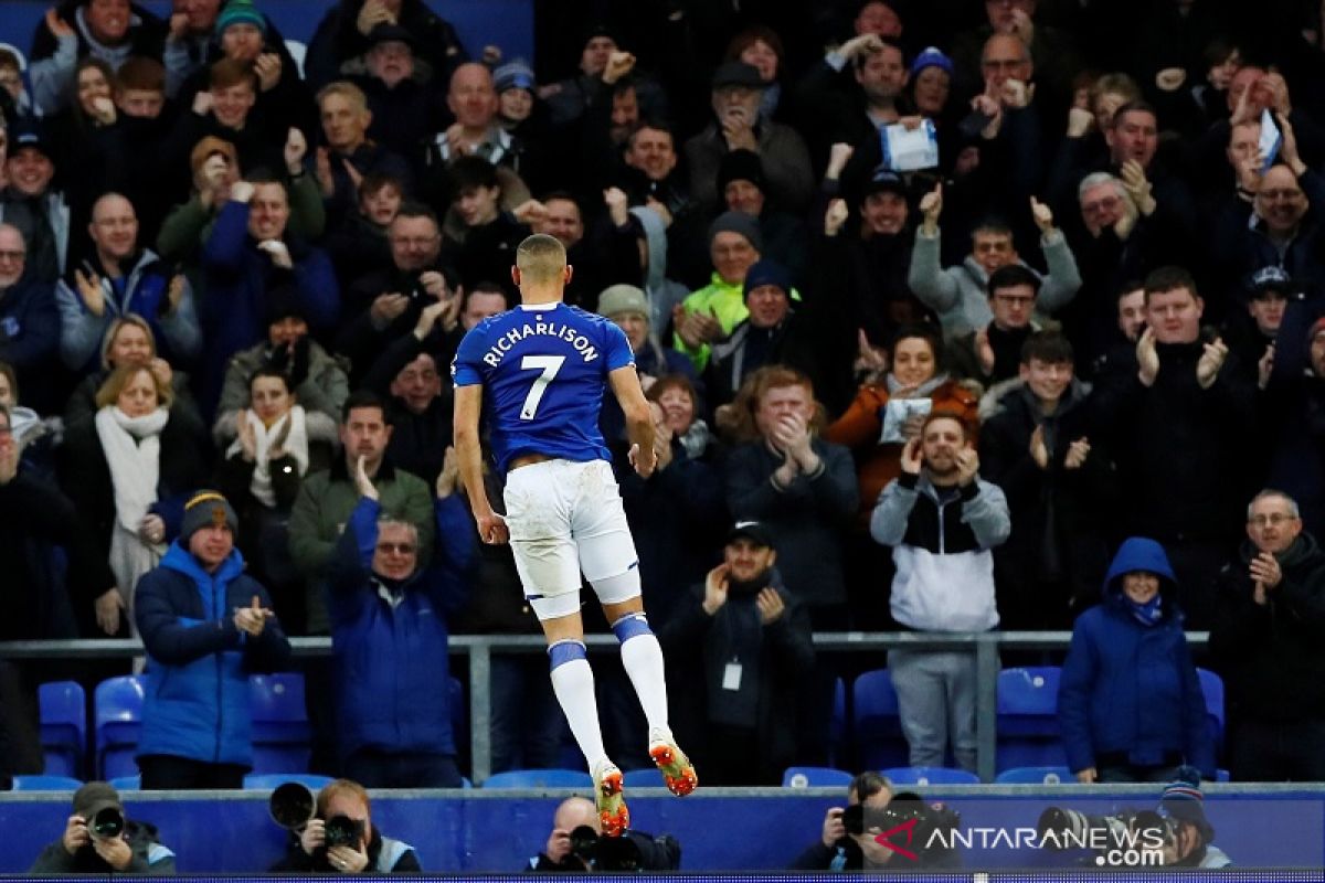 Liga Inggris  - Ancelotti angkat topi untuk Richarlison