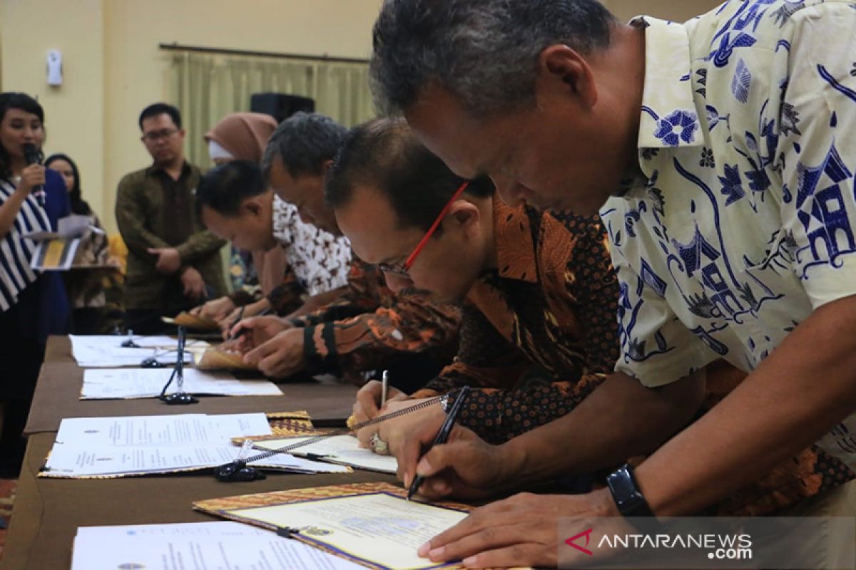 Ditjen Perkeretaapian Kemenhub tanda tangani pakta integritas