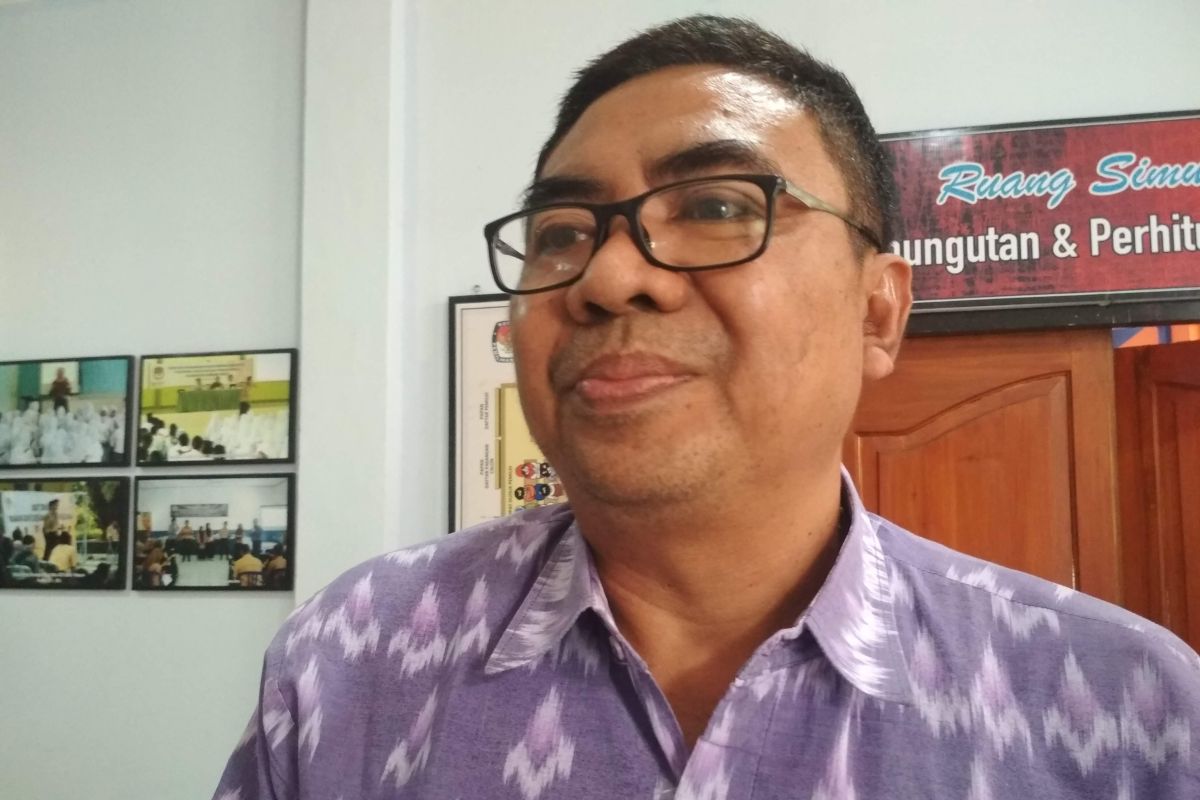 Mantan Ketua KPUD NTB membidik empat parpol maju Pilkada Loteng
