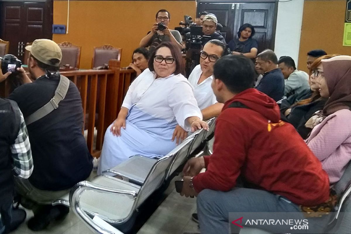 Jaksa penuntut panggil Nunung dan suami sebagai saksi kasus narkoba