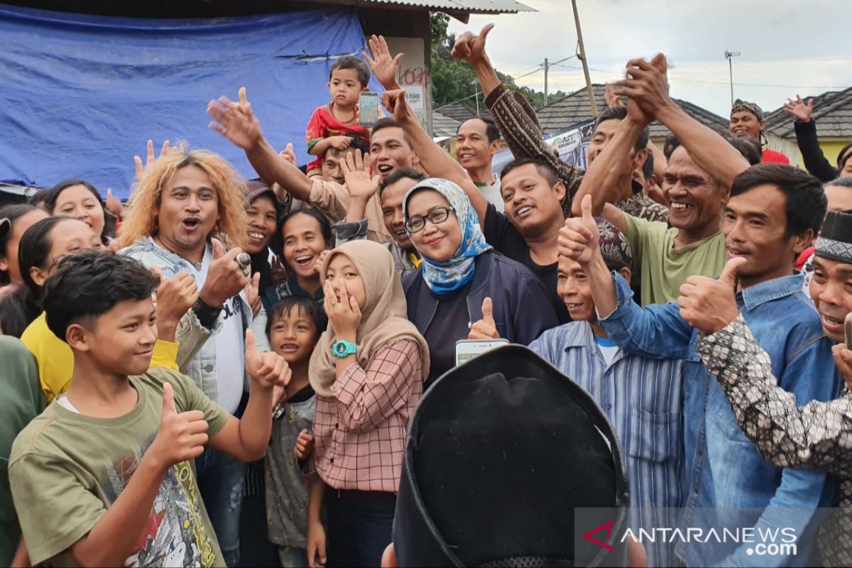 Pemeran "Preman Pensiun" bantu hilangkan trauma warga Sukajaya Bogor