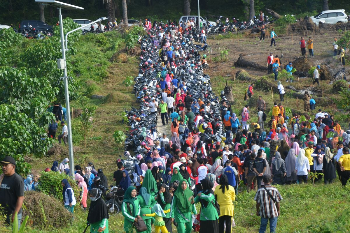 Ribuan masyarakat di Langsa gelar gotong royong massal