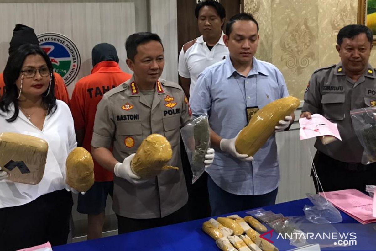 Polrestro Jakarta Selatan ciduk bandar ganja jaringan antarprovinsi