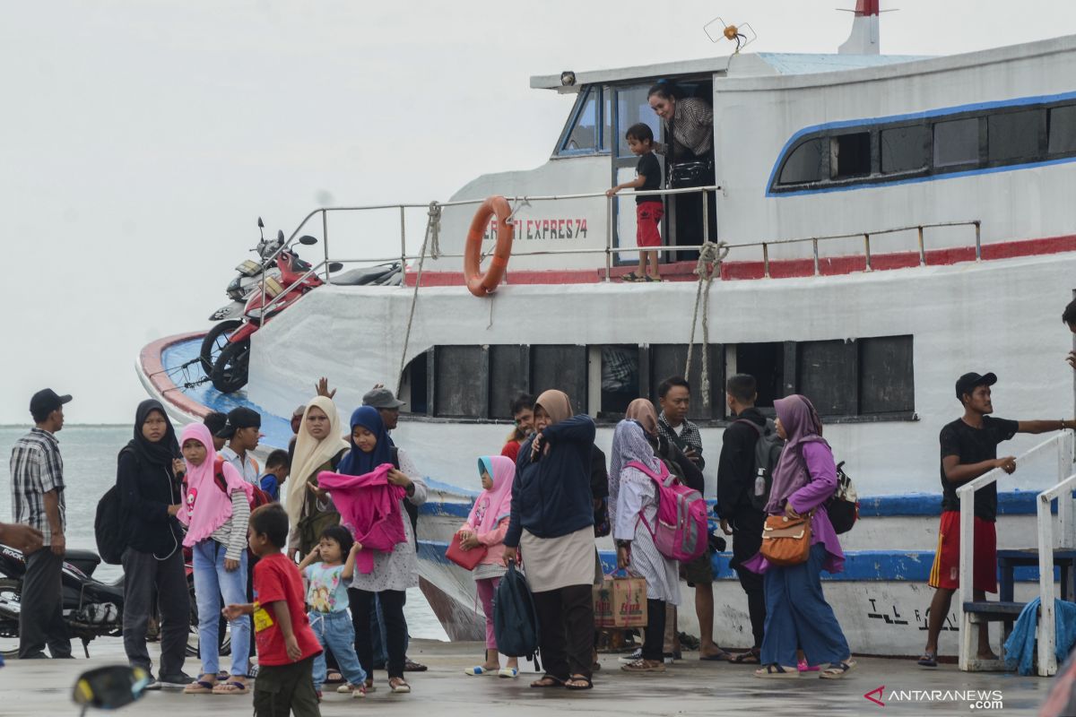 Cegah COVID-19, akses transportasi umum ke Kepulauan Seribu ditutup sementara