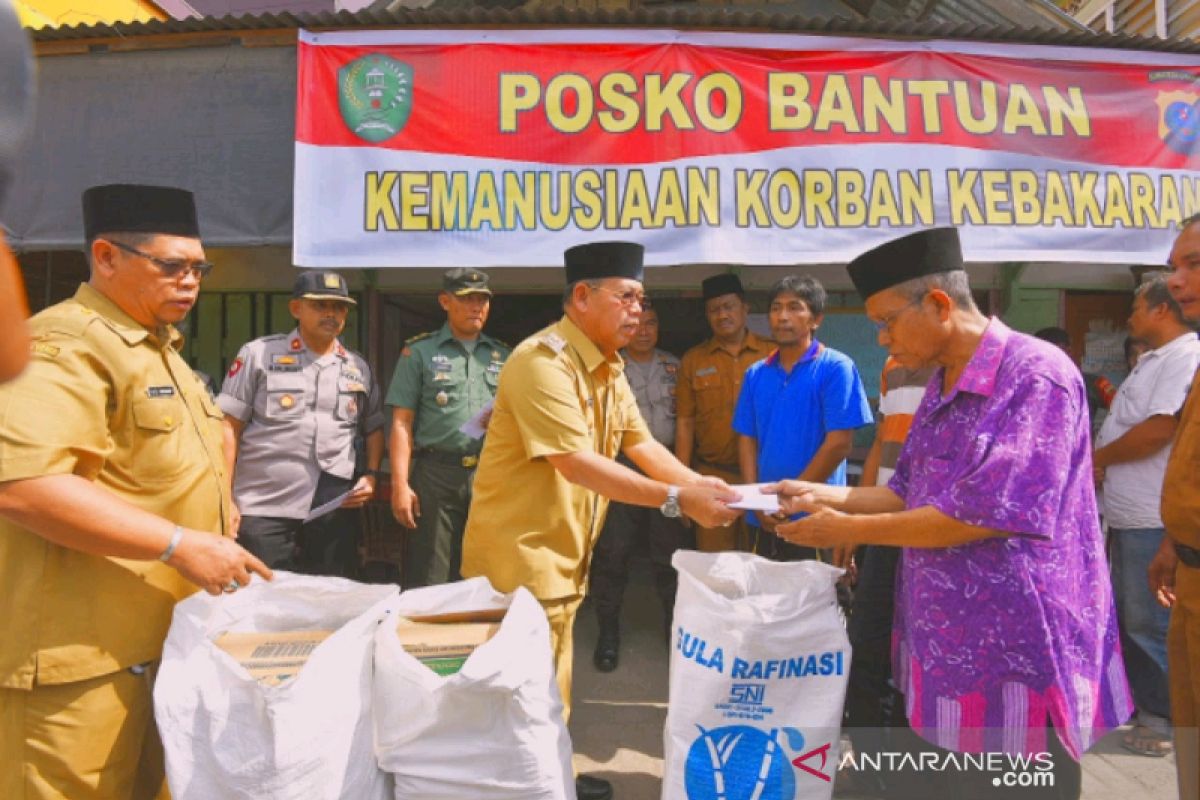 Pemkot serahkan bantuan untuk korban kebakaran di Padangsidimpuan