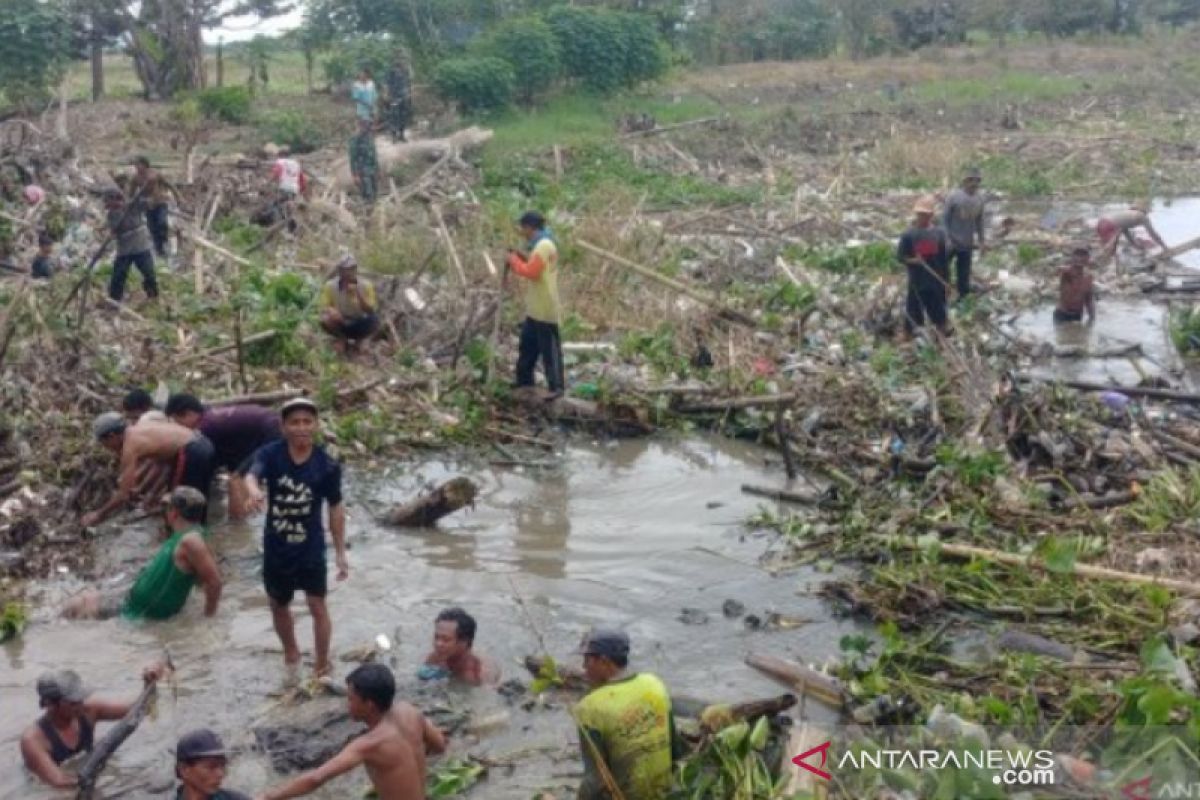 Bupati Tapin: Masih banyak sampah rumah tangga kotori sungai
