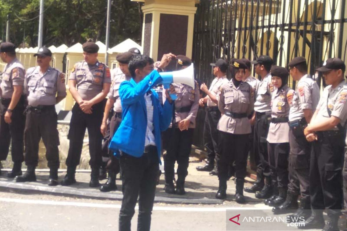 Mahasiswa desak Polda Aceh tuntas pengusutan korupsi beasiswa
